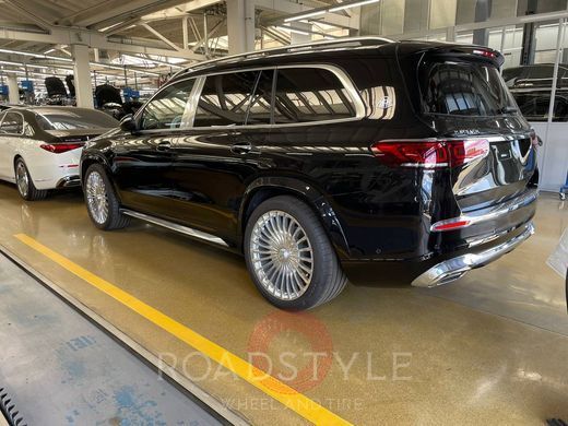 23" оригінальні літні колеса Mercedes GLS X167 Maybach (A1674011600/A1674011700)
