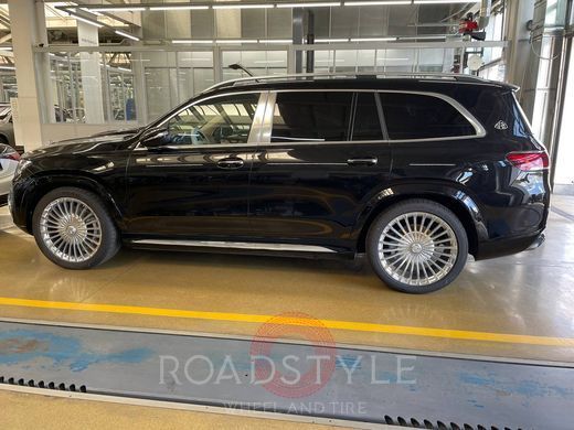 23" оригінальні літні колеса Mercedes GLS X167 Maybach (A1674011600/A1674011700)