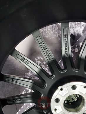 22" оригинальыне диски Mercedes-Benz GLS-class 63 AMG X167 (A1674018300/A1674018400)