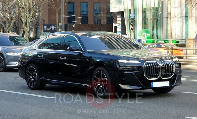 20" оригінальні різноширокі диски BMW 7 i7 G70 G11 G12 5 i5 G30 G31 G60 X5 G05 X6 G06 907M style (5A19DE8 / 5A19DE9)